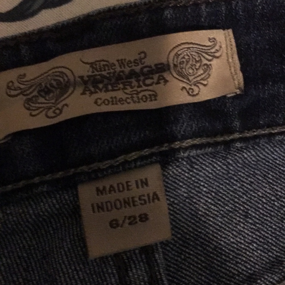 Blue jeans - Picture 3 of 3